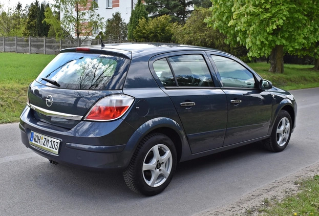 Opel Astra cena 11900 przebieg: 194000, rok produkcji 2006 z Zgierz małe 497